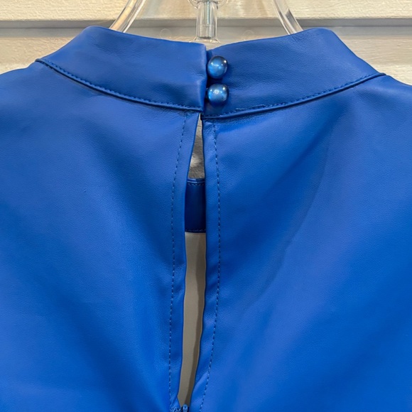 New York & Company Elegant Blue Long Sleeve Top with Tie Waist - Picture 3 of 4